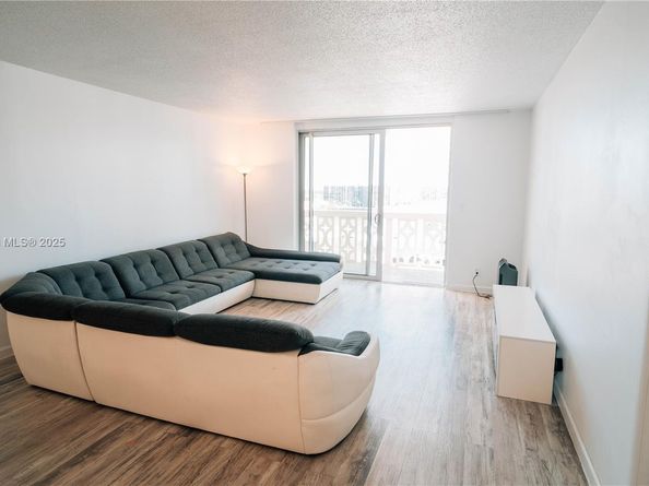 1817 S Ocean driv 918, Hallandale Beach FL 33009