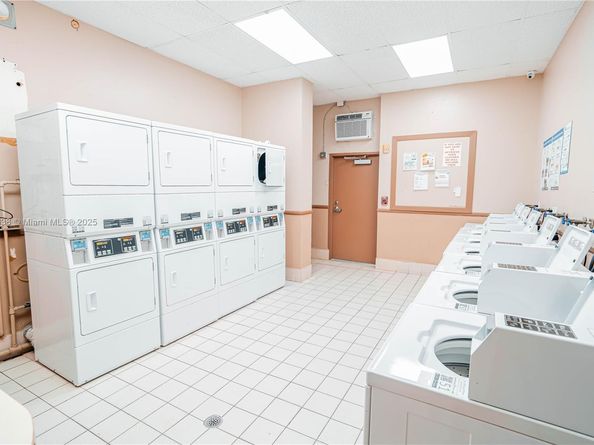 1817 S Ocean driv 918, Hallandale Beach FL 33009