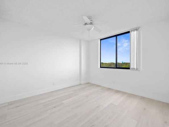 Undisclosed Address #A11908984, Hollywood FL 33021