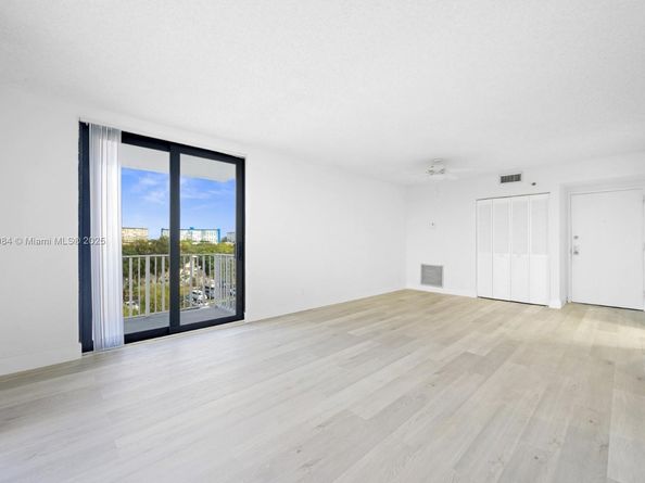 Undisclosed Address #A11908984, Hollywood FL 33021