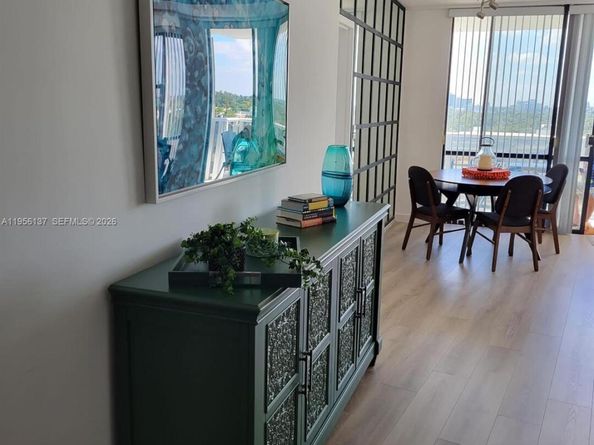 900 Bay Dr 821, Miami Beach FL 33141