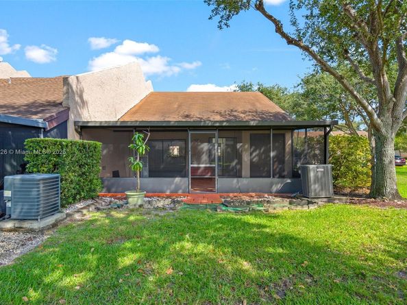 8336 NW 37th Pl, Sunrise FL 33351