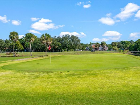 8336 NW 37th Pl, Sunrise FL 33351