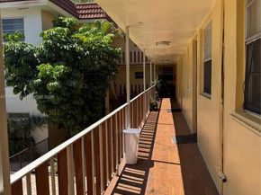13655 NE 10th Ave 208, North Miami FL 33161