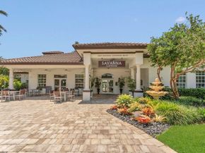 800 Lavender Cir, Weston FL 33327