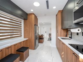 5505 NW 5th Ct, Miami FL 33127