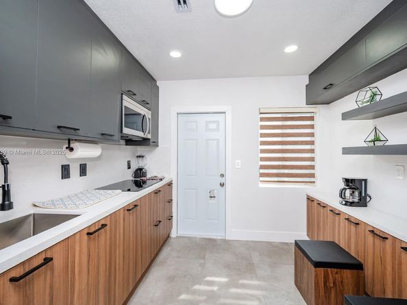 5505 NW 5th Ct, Miami FL 33127