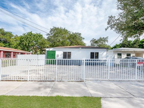 5505 NW 5th Ct, Miami FL 33127