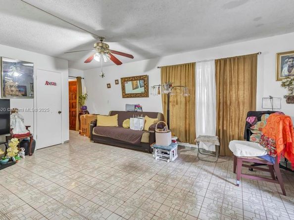 519 NW 10th Ave, Miami FL 33136