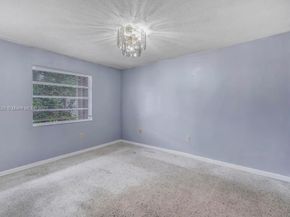 519 NW 10th Ave, Miami FL 33136