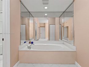 7727 Southampton Ter 311, Tamarac FL 33321