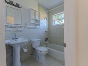 1441 SW 17th St, Miami FL 33145