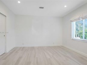 7710 Beachview Dr, North Bay Village FL 33141