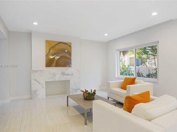 7710 Beachview Dr, North Bay Village FL 33141