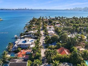 7710 Beachview Dr, North Bay Village FL 33141