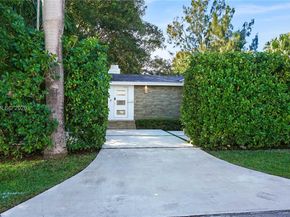7710 Beachview Dr, North Bay Village FL 33141