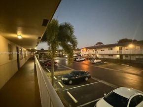 601 NW 78th Ter 204, Margate FL 33063