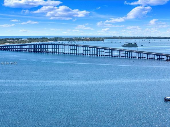 1915 Brickell Ave C1101, Miami FL 33129