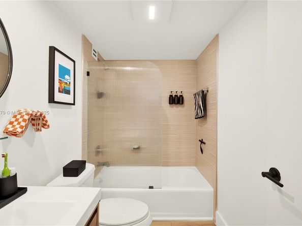 1915 Brickell Ave C1101, Miami FL 33129