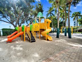 1915 Brickell Ave C1101, Miami FL 33129