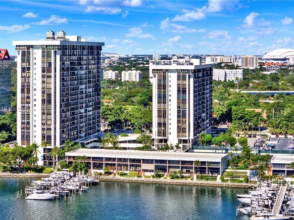 1915 Brickell Ave C1101, Miami FL 33129