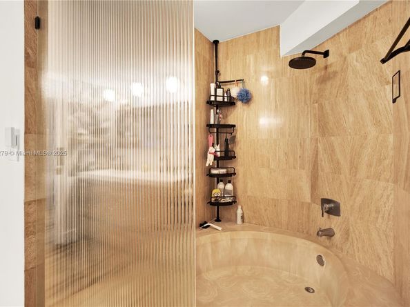 1915 Brickell Ave C1101, Miami FL 33129