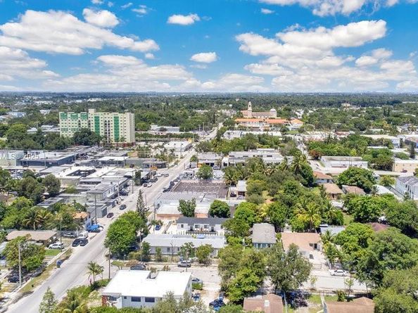 180 NW 69TH St, Miami FL 33150