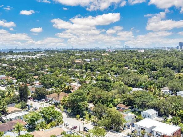 180 NW 69TH St, Miami FL 33150