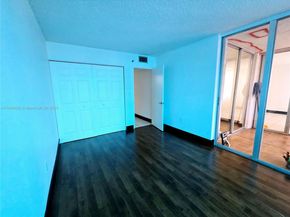 17890 W Dixie Hwy 302, Miami FL 33160