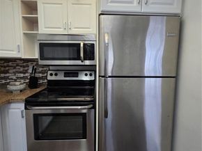 17890 W Dixie Hwy 302, Miami FL 33160