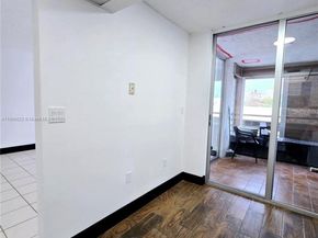 17890 W Dixie Hwy 302, Miami FL 33160