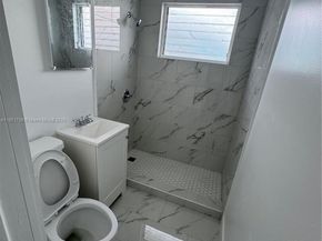 685 SE Park Dr, Hialeah FL 33010