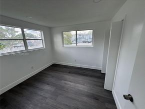 685 SE Park Dr, Hialeah FL 33010