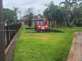 12305 NW 11th Ct, Pembroke Pines FL 33026