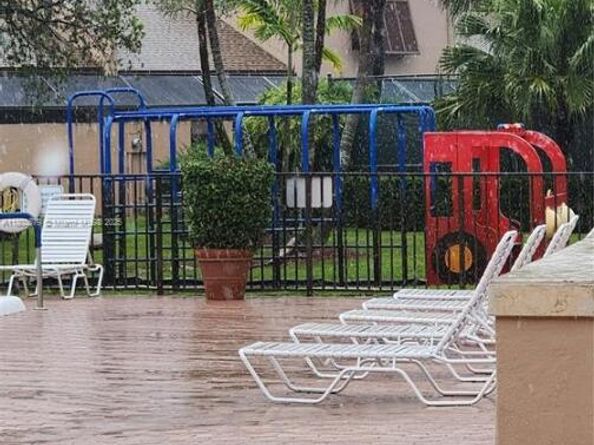 12305 NW 11th Ct, Pembroke Pines FL 33026