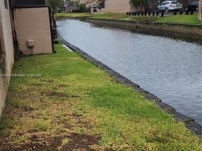 12305 NW 11th Ct, Pembroke Pines FL 33026