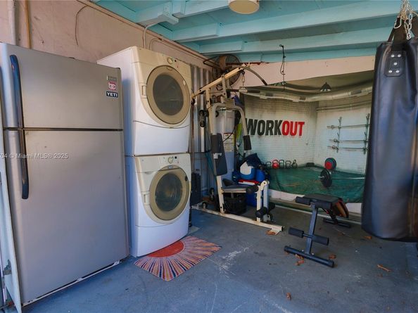 631 SE 3rd Pl, Hialeah FL 33010
