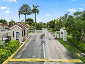 15293 SW 111th St, Miami FL 33196