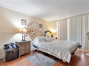 10304 Fairway Rd, Pembroke Pines FL 33026