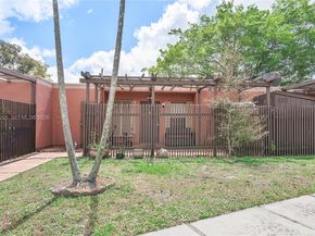 10304 Fairway Rd, Pembroke Pines FL 33026