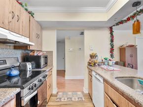 10304 Fairway Rd, Pembroke Pines FL 33026