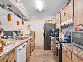 10304 Fairway Rd, Pembroke Pines FL 33026