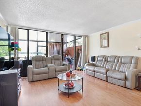 10304 Fairway Rd, Pembroke Pines FL 33026