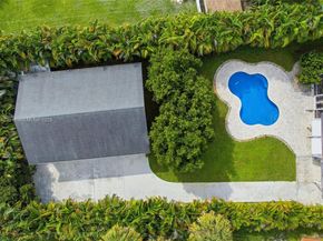 740 E Country Club Cir, Plantation FL 33317