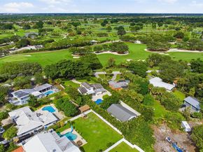 740 E Country Club Cir, Plantation FL 33317