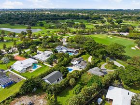 740 E Country Club Cir, Plantation FL 33317
