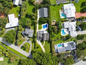 740 E Country Club Cir, Plantation FL 33317