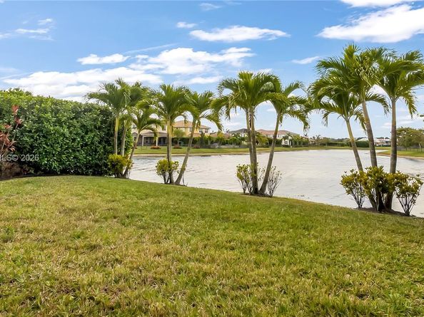 10120 N Lake Vista Ct, Parkland FL 33076