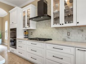 10120 N Lake Vista Ct, Parkland FL 33076