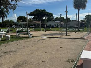 815 SW 10th Ter 15V, Hallandale Beach FL 33009